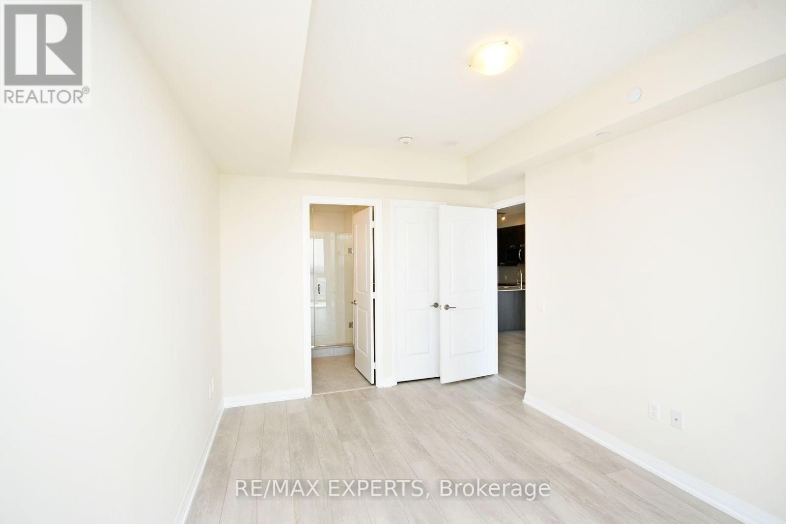 2915 - 35 Watergarden Drive, Mississauga (Hurontario), Ontario  L5R 0G8 - Photo 8 - W12209355