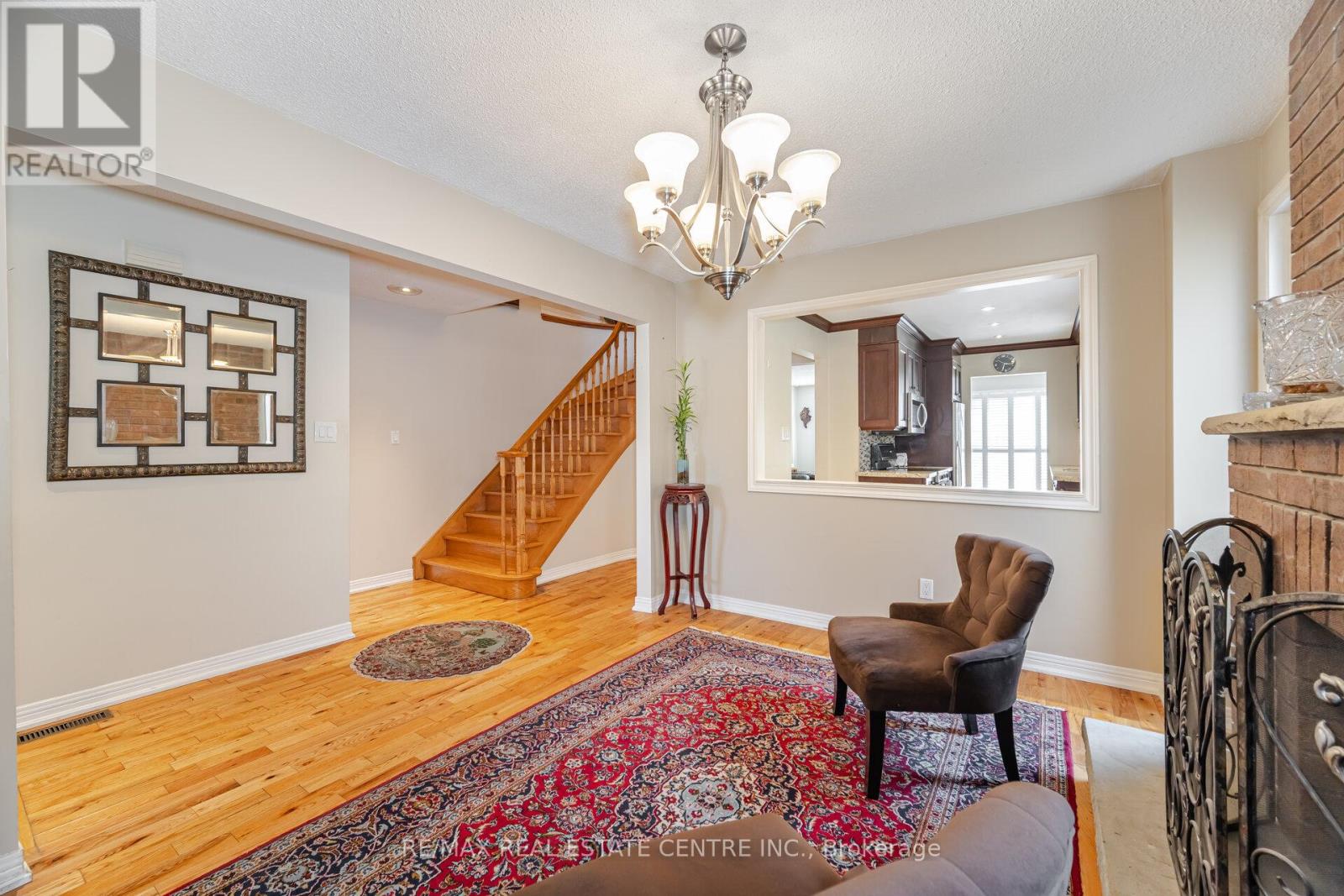 5860 Shay Downs, Mississauga, Ontario  L5M 3G3 - Photo 12 - W12209370
