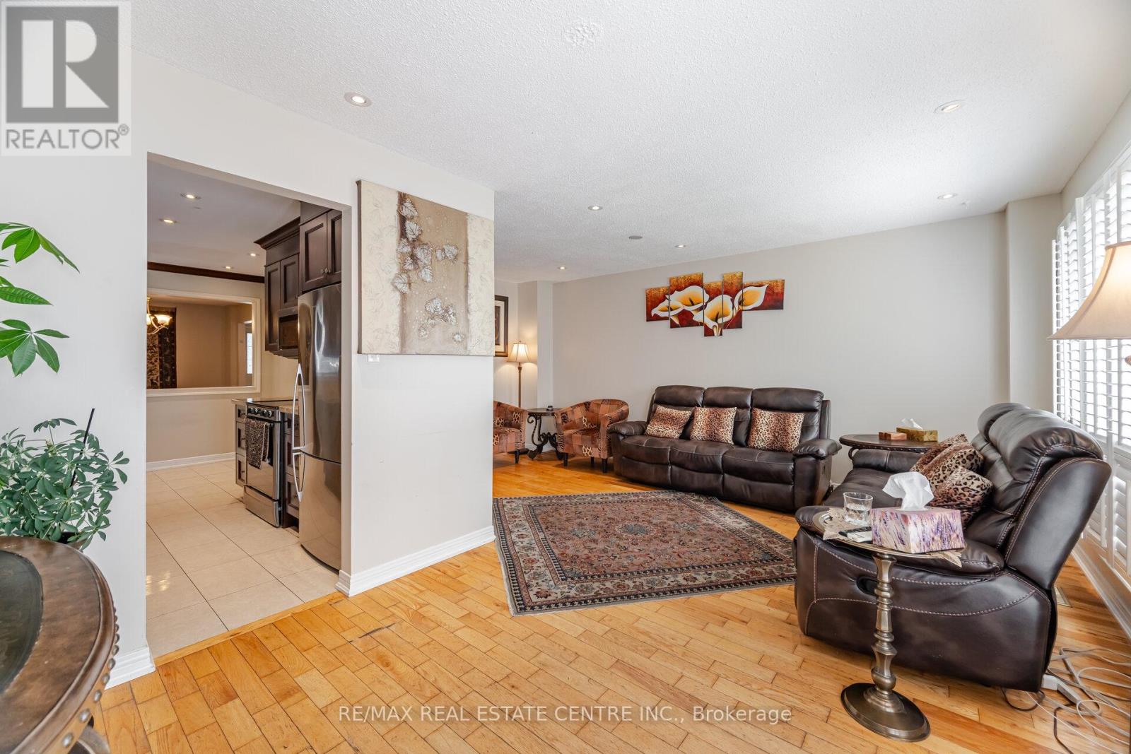 5860 Shay Downs, Mississauga, Ontario  L5M 3G3 - Photo 19 - W12209370