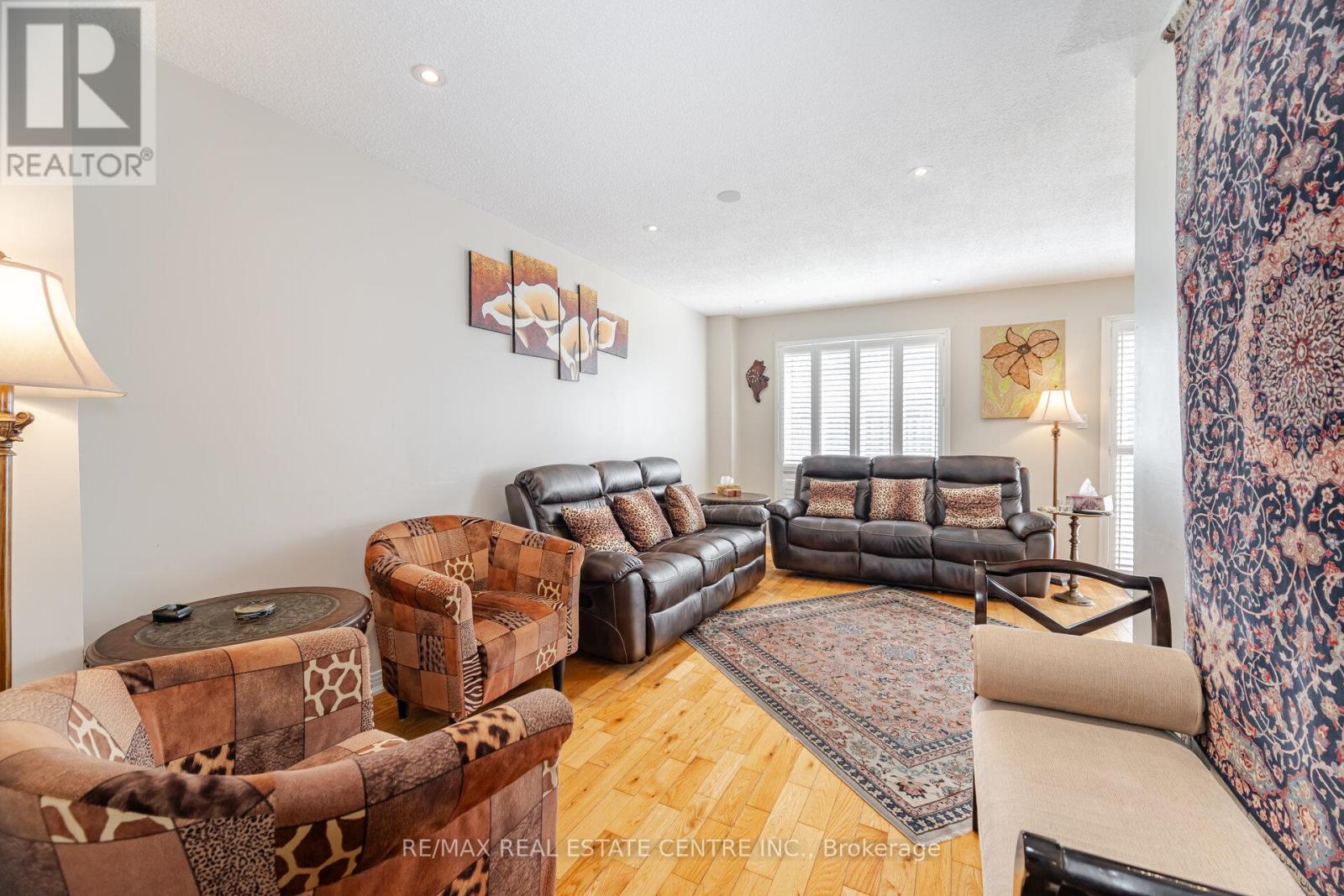 5860 Shay Downs, Mississauga, Ontario  L5M 3G3 - Photo 20 - W12209370