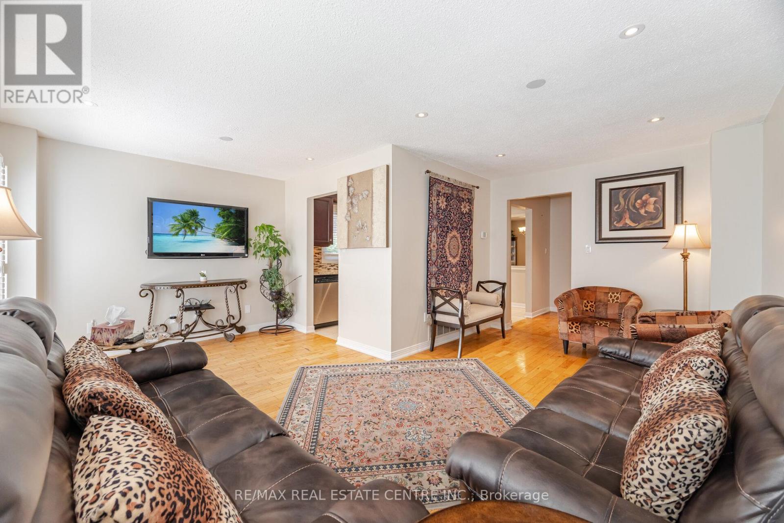 5860 Shay Downs, Mississauga, Ontario  L5M 3G3 - Photo 22 - W12209370