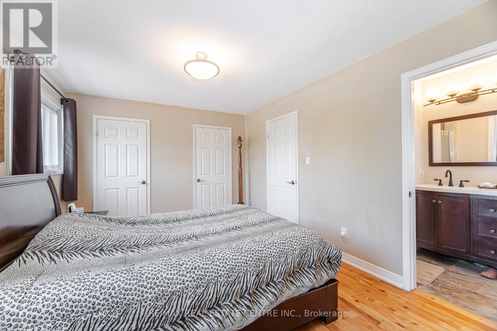 5860 Shay Downs, Mississauga, Ontario  L5M 3G3 - Photo 28 - W12209370