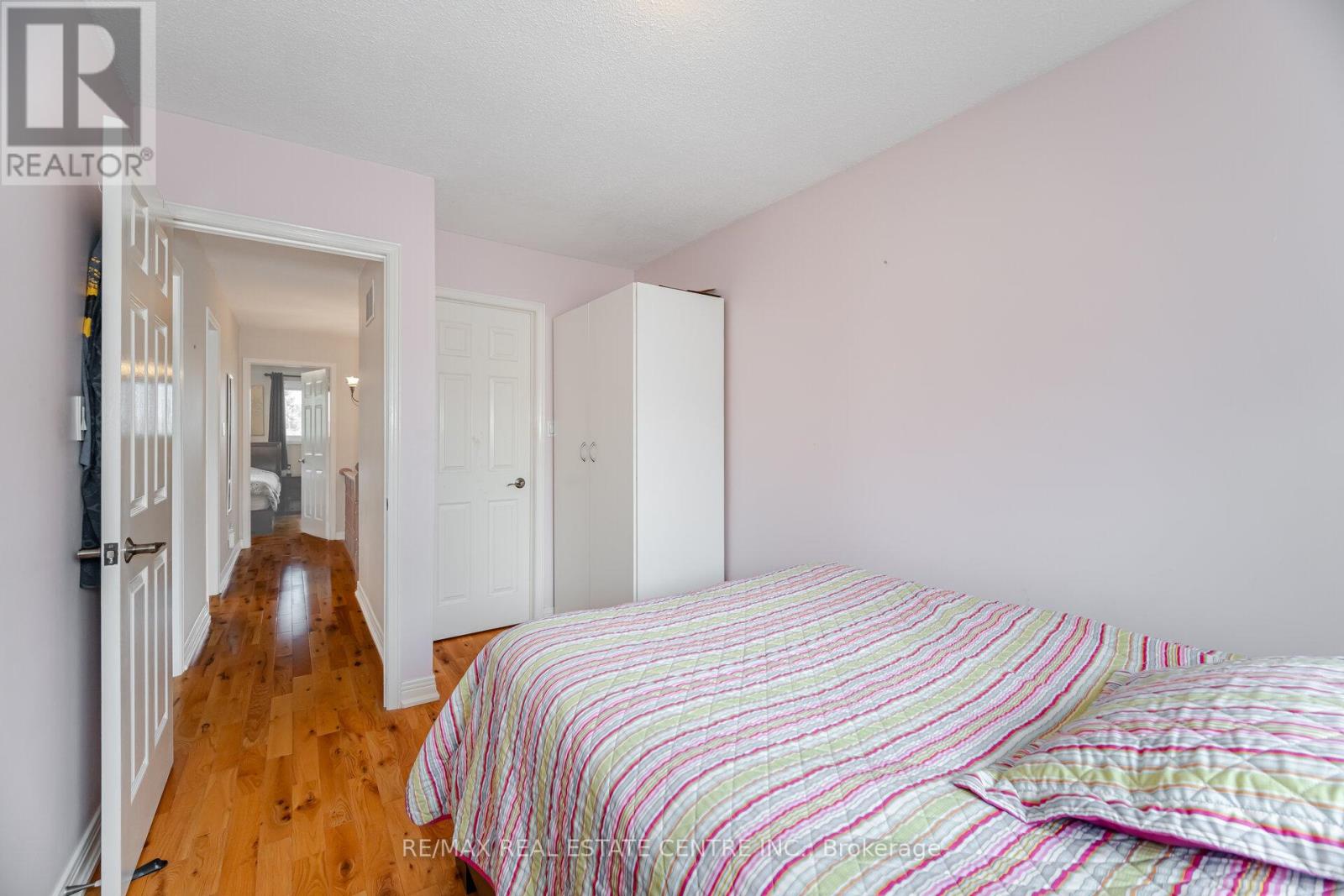 5860 Shay Downs, Mississauga, Ontario  L5M 3G3 - Photo 33 - W12209370