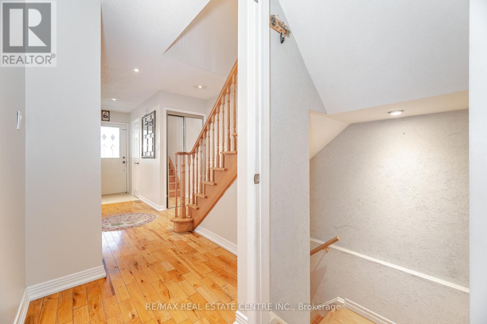 5860 Shay Downs, Mississauga, Ontario  L5M 3G3 - Photo 35 - W12209370