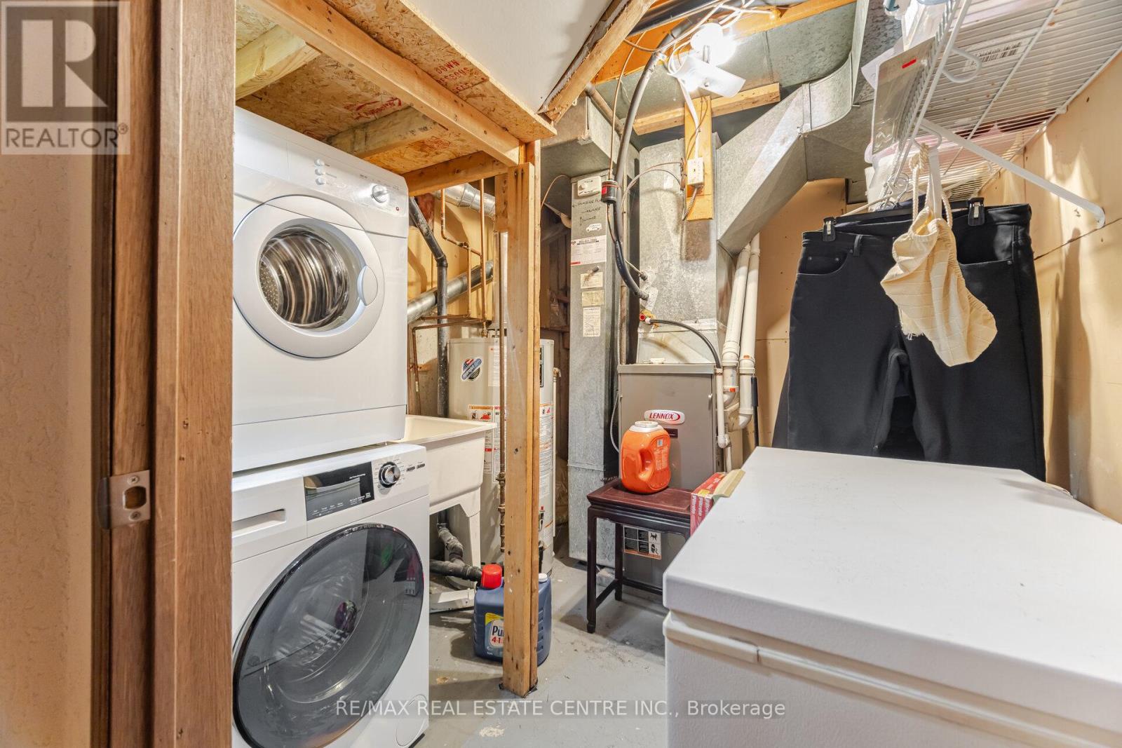 5860 Shay Downs, Mississauga, Ontario  L5M 3G3 - Photo 45 - W12209370