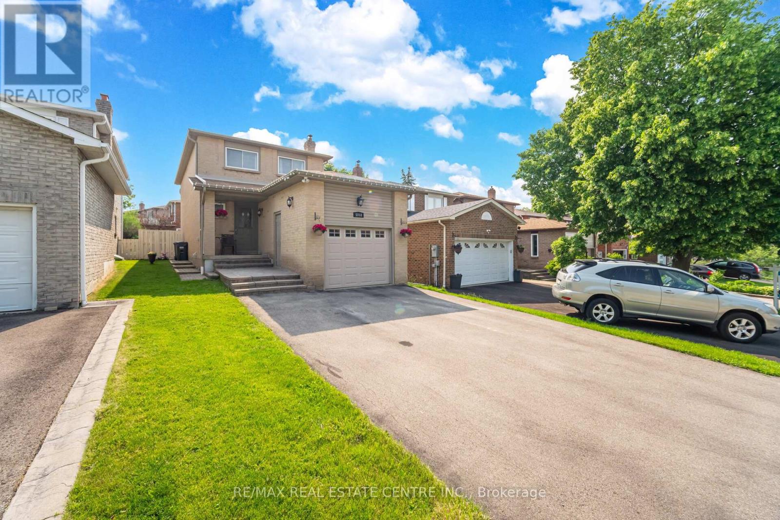 5860 Shay Downs, Mississauga, Ontario  L5M 3G3 - Photo 5 - W12209370