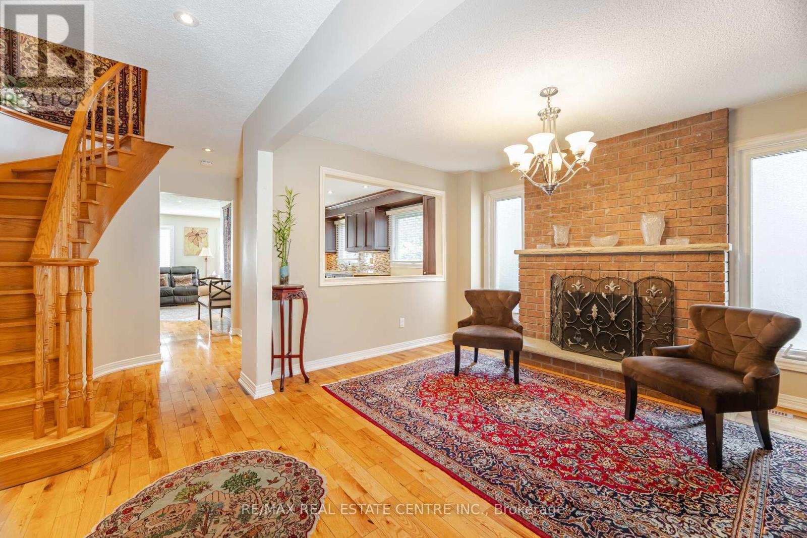 5860 Shay Downs, Mississauga, Ontario  L5M 3G3 - Photo 9 - W12209370