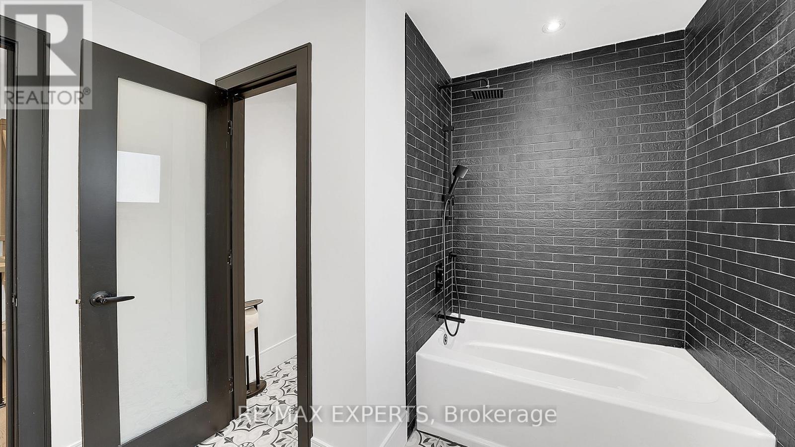 212 Ridge Road, Caledon, Ontario  L7E 4W1 - Photo 32 - W12209397