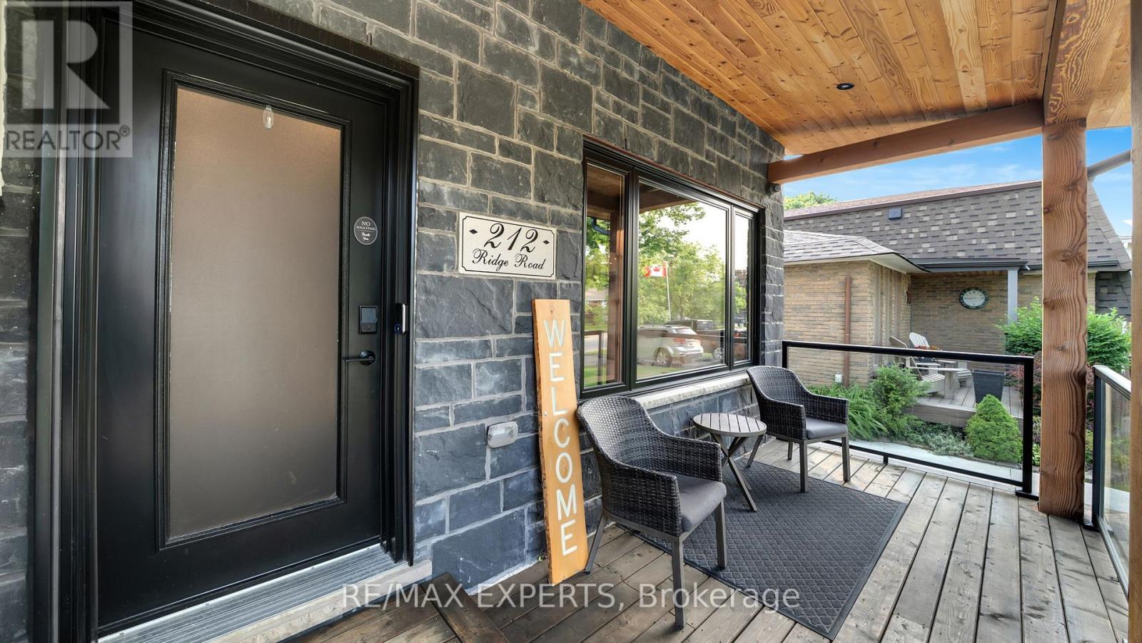 212 Ridge Road, Caledon, Ontario  L7E 4W1 - Photo 5 - W12209397