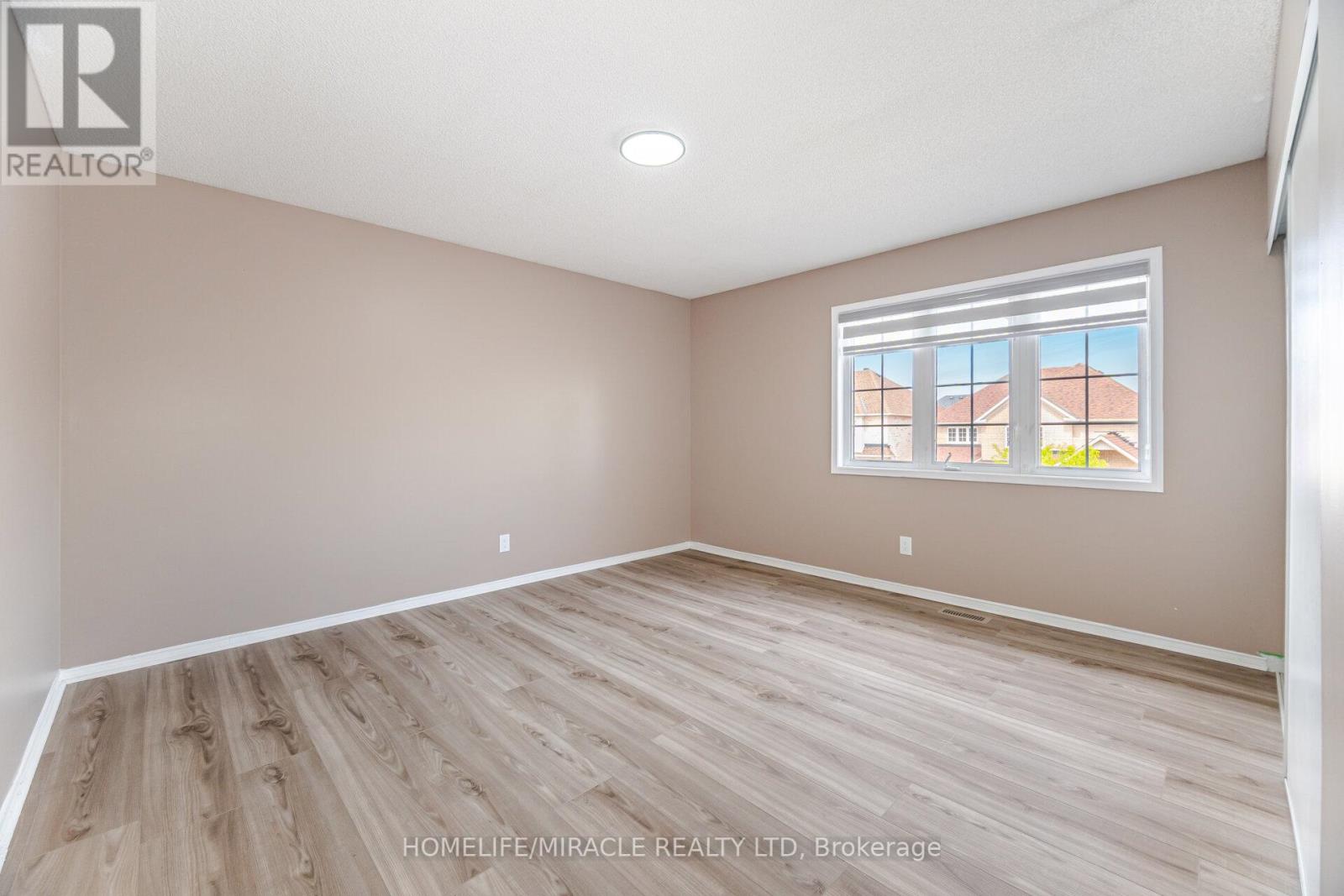 41 Beachpoint Boulevard, Brampton, Ontario  L7A 2T7 - Photo 37 - W12209413
