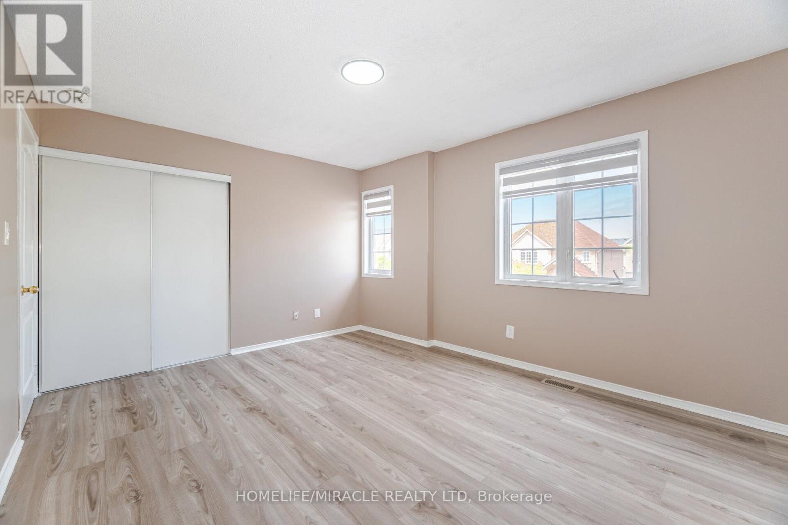 41 Beachpoint Boulevard, Brampton, Ontario  L7A 2T7 - Photo 42 - W12209413