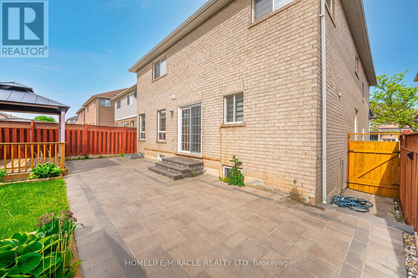 41 Beachpoint Boulevard, Brampton, Ontario  L7A 2T7 - Photo 49 - W12209413