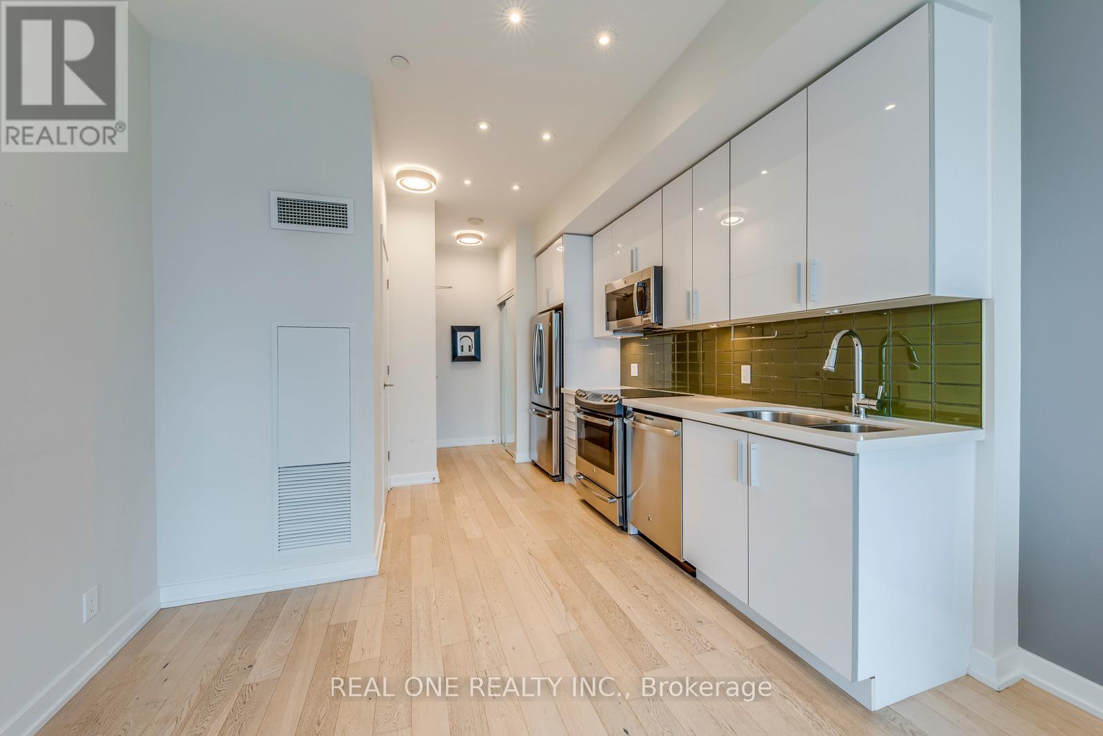 Uph 06 - 2200 Lakeshore Boulevard W, Toronto, Ontario  M8V 1A4 - Photo 8 - W12209454