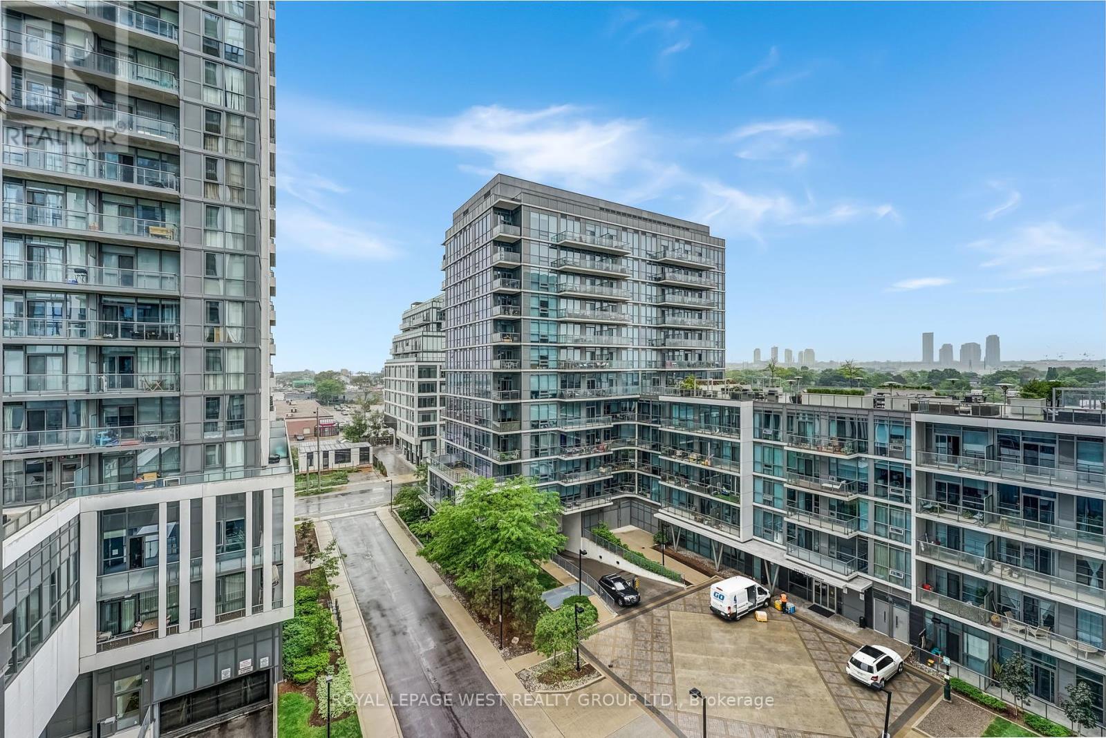 613 - 17 Zorra Street, Toronto, Ontario  M8Z 0C8 - Photo 12 - W12209460