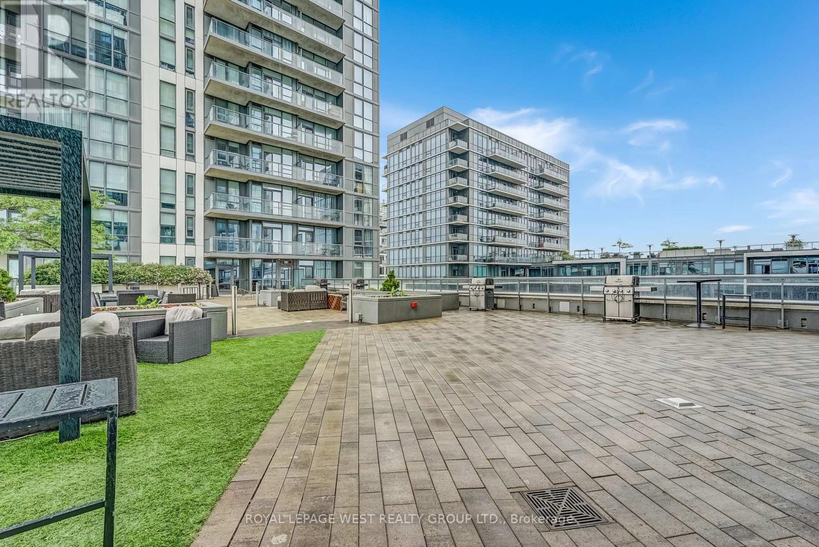 613 - 17 Zorra Street, Toronto, Ontario  M8Z 0C8 - Photo 14 - W12209460
