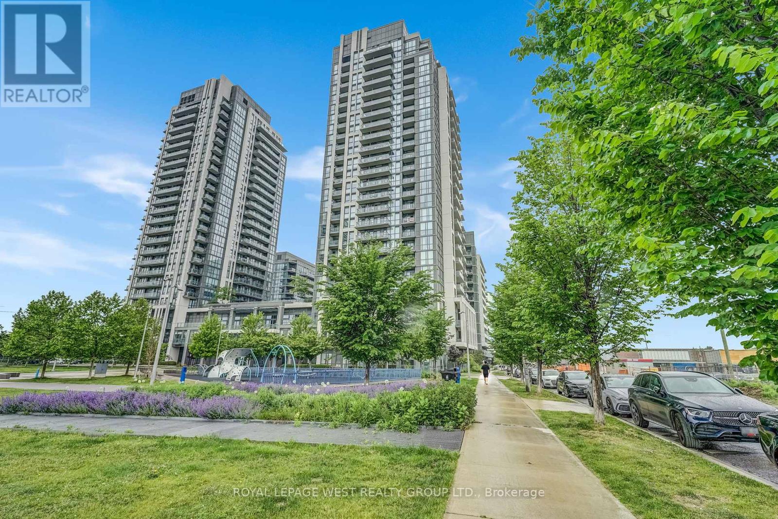 613 - 17 Zorra Street, Toronto, Ontario  M8Z 0C8 - Photo 2 - W12209460