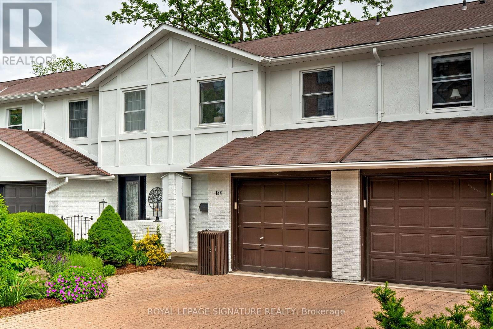 188 Robinson Street, Oakville, Ontario  L6J 1G3 - Photo 2 - W12209473