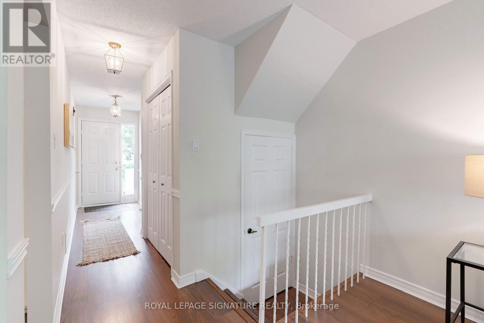 188 Robinson Street, Oakville, Ontario  L6J 1G3 - Photo 5 - W12209473