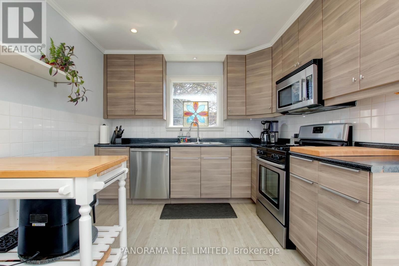 14 Louisa Street, Toronto (Mimico), Ontario  M8V 2K6 - Photo 12 - W12209509