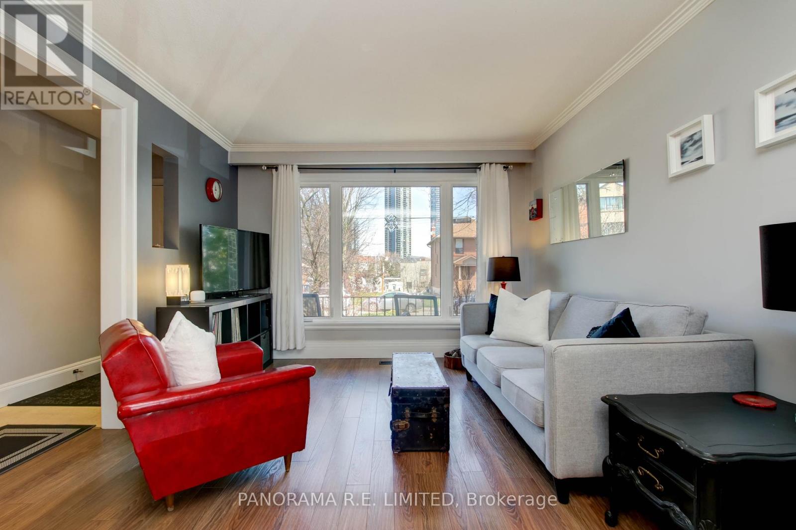 14 Louisa Street, Toronto (Mimico), Ontario  M8V 2K6 - Photo 4 - W12209509
