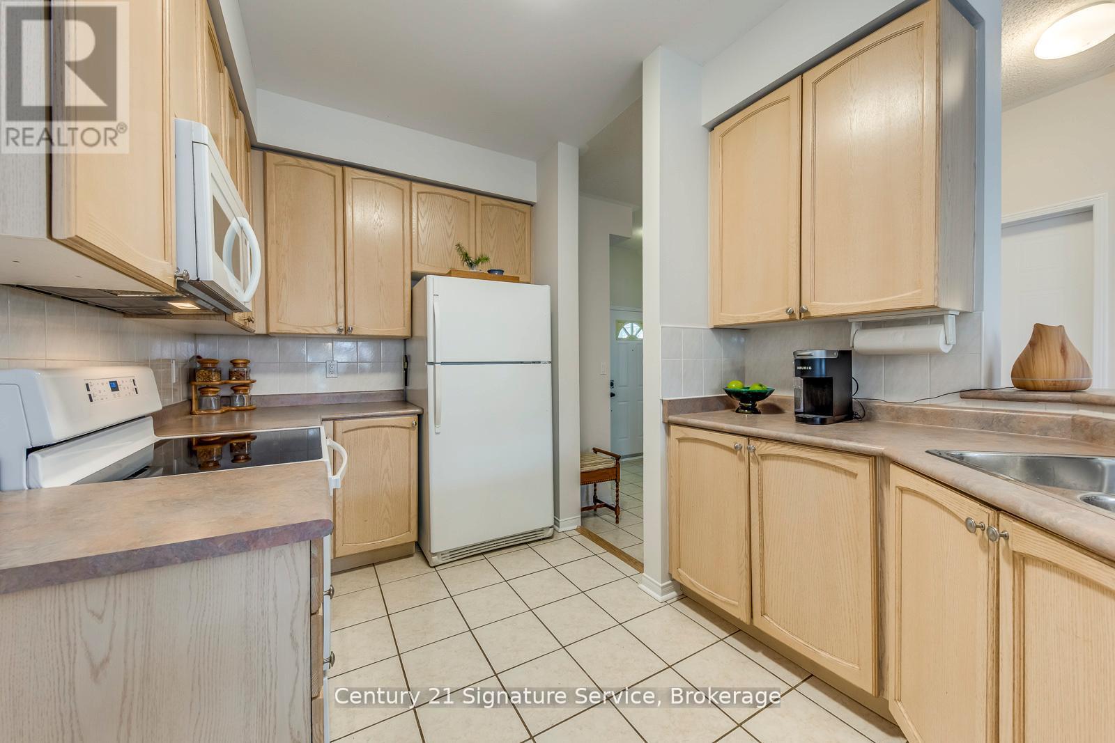1856 Stevington Crescent, Mississauga (Meadowvale Village), Ontario  L5N 7S5 - Photo 9 - W12209524