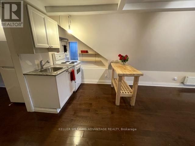 3 - 340 Pacific Avenue, Toronto, Ontario  M6P 2R1 - Photo 3 - W12209541