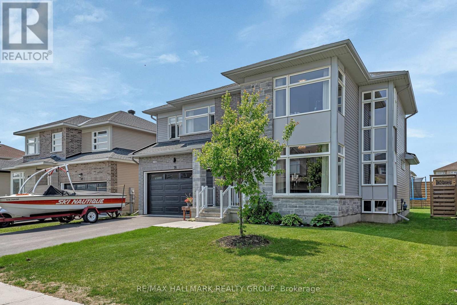78 Dunlop Road, Carleton Place, Ontario  K7C 0R8 - Photo 2 - X12209635