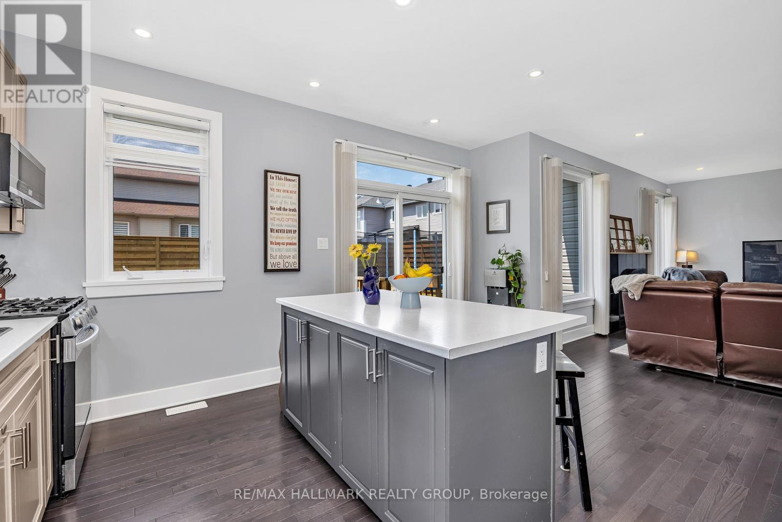 78 Dunlop Road, Carleton Place, Ontario  K7C 0R8 - Photo 23 - X12209635