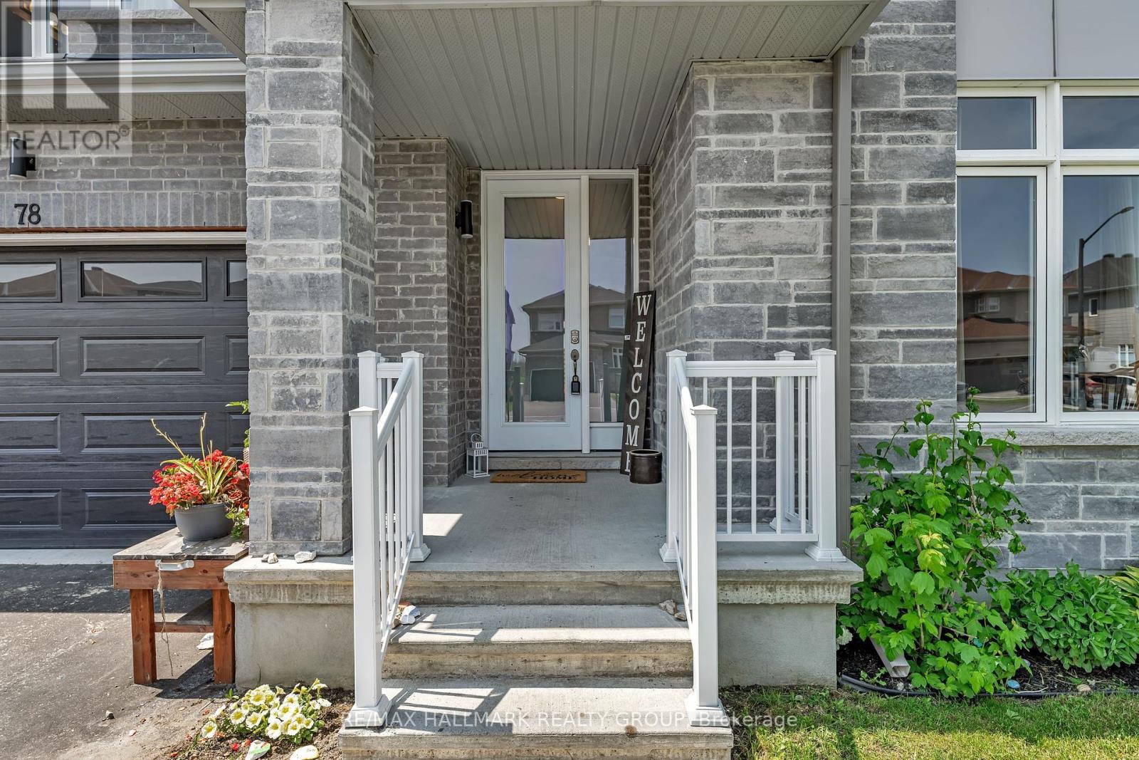 78 Dunlop Road, Carleton Place, Ontario  K7C 0R8 - Photo 4 - X12209635