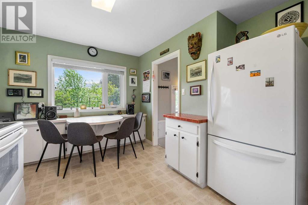 315 Simons Road Nw, Calgary, Alberta  T2K 2X4 - Photo 16 - A2223897