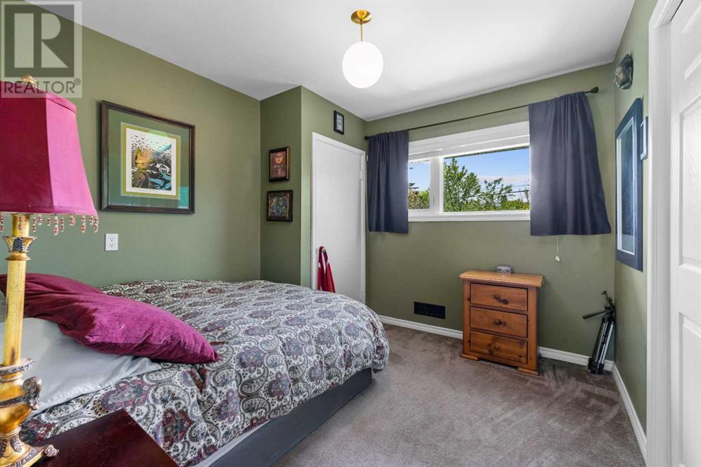 315 Simons Road Nw, Calgary, Alberta  T2K 2X4 - Photo 18 - A2223897