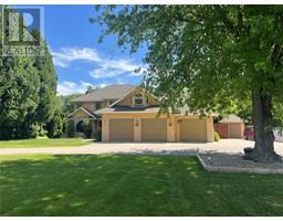 2601 9th Avenue, castlegar, British Columbia