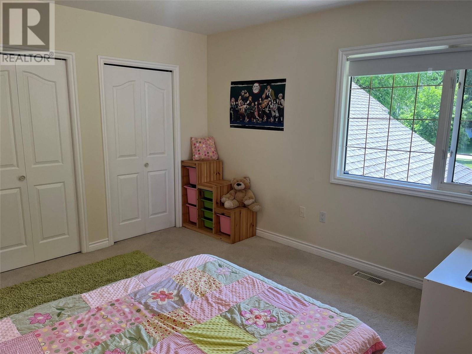 2601 9th Avenue, Castlegar, British Columbia  V1N 2Y7 - Photo 32 - 10351337