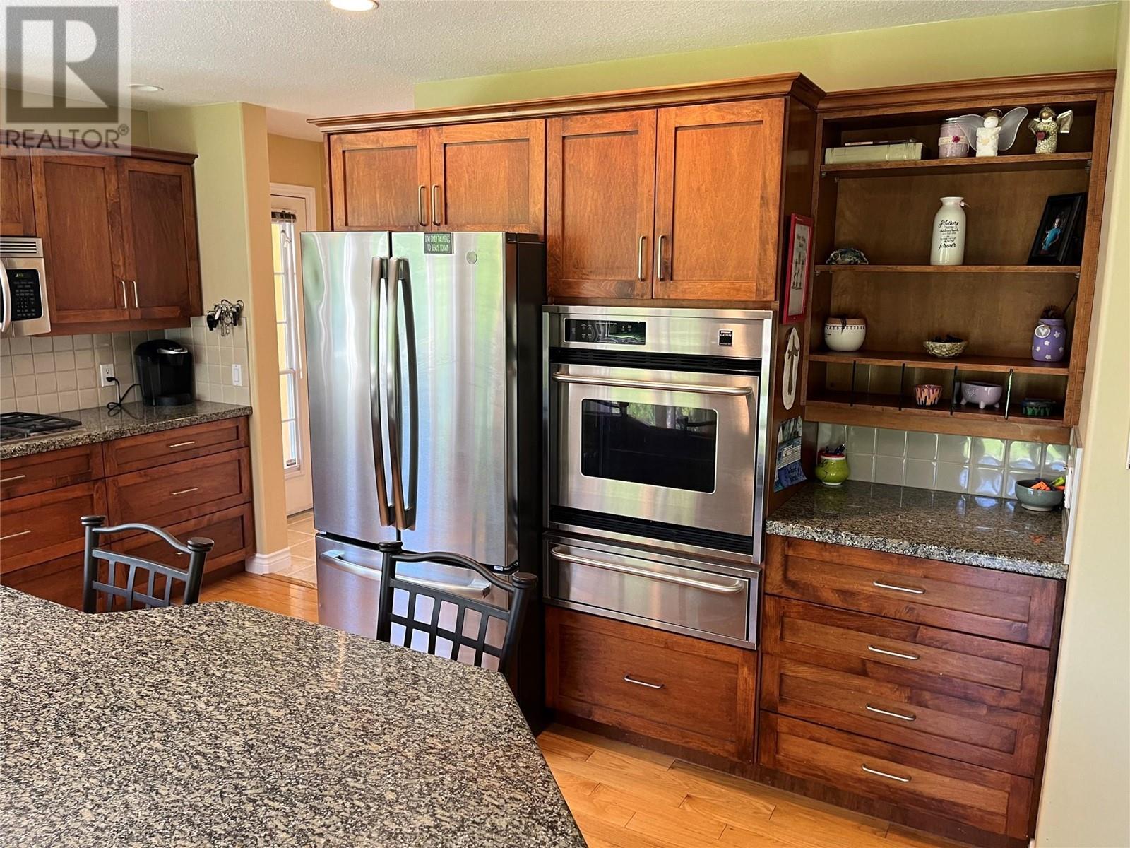 2601 9th Avenue, Castlegar, British Columbia  V1N 2Y7 - Photo 14 - 10351337