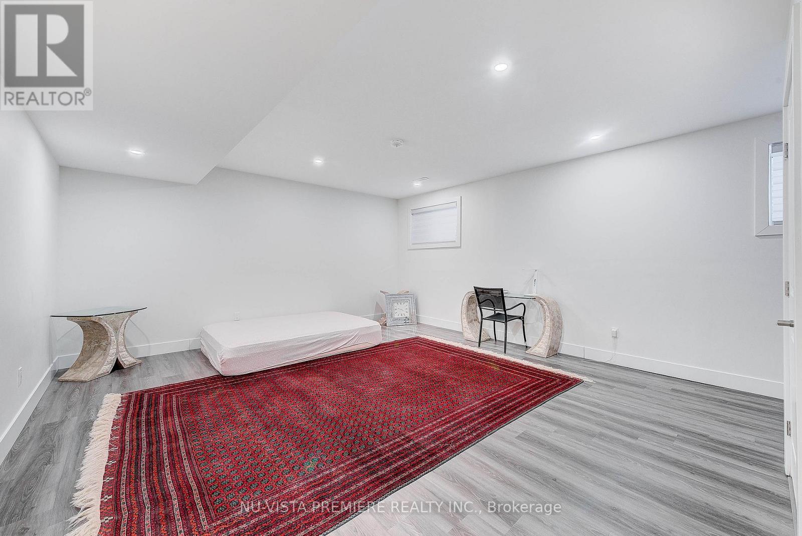 Photo 33 of 44 for 69 - 383 Daventry Way