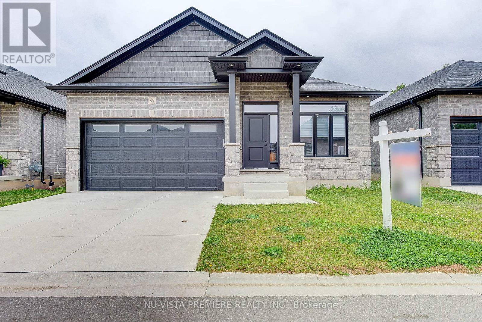 Photo 4 of 44 for 69 - 383 Daventry Way