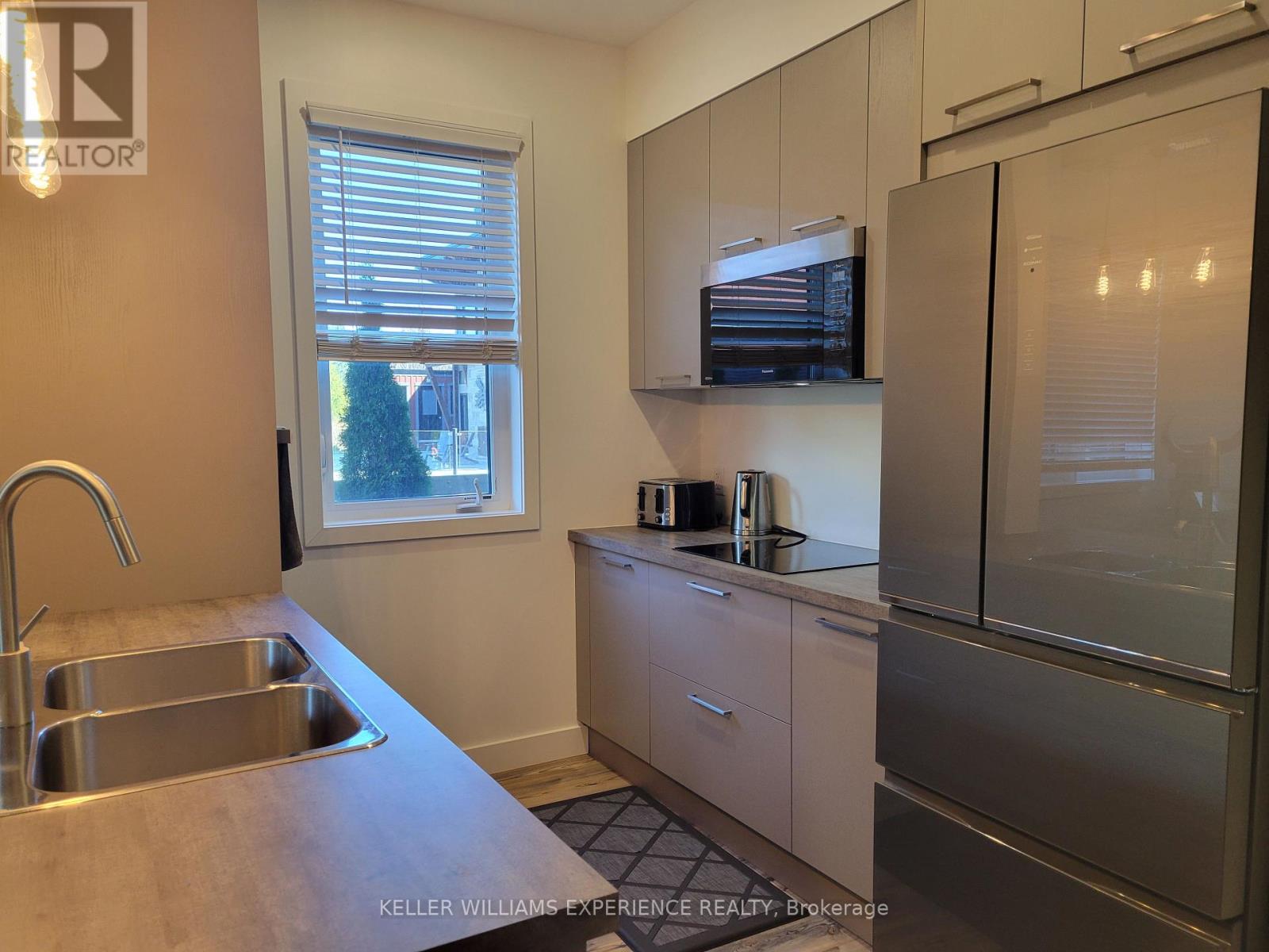 102 - 16 Beckwith Lane, Blue Mountains, Ontario  L9Y 3B6 - Photo 3 - X12209295