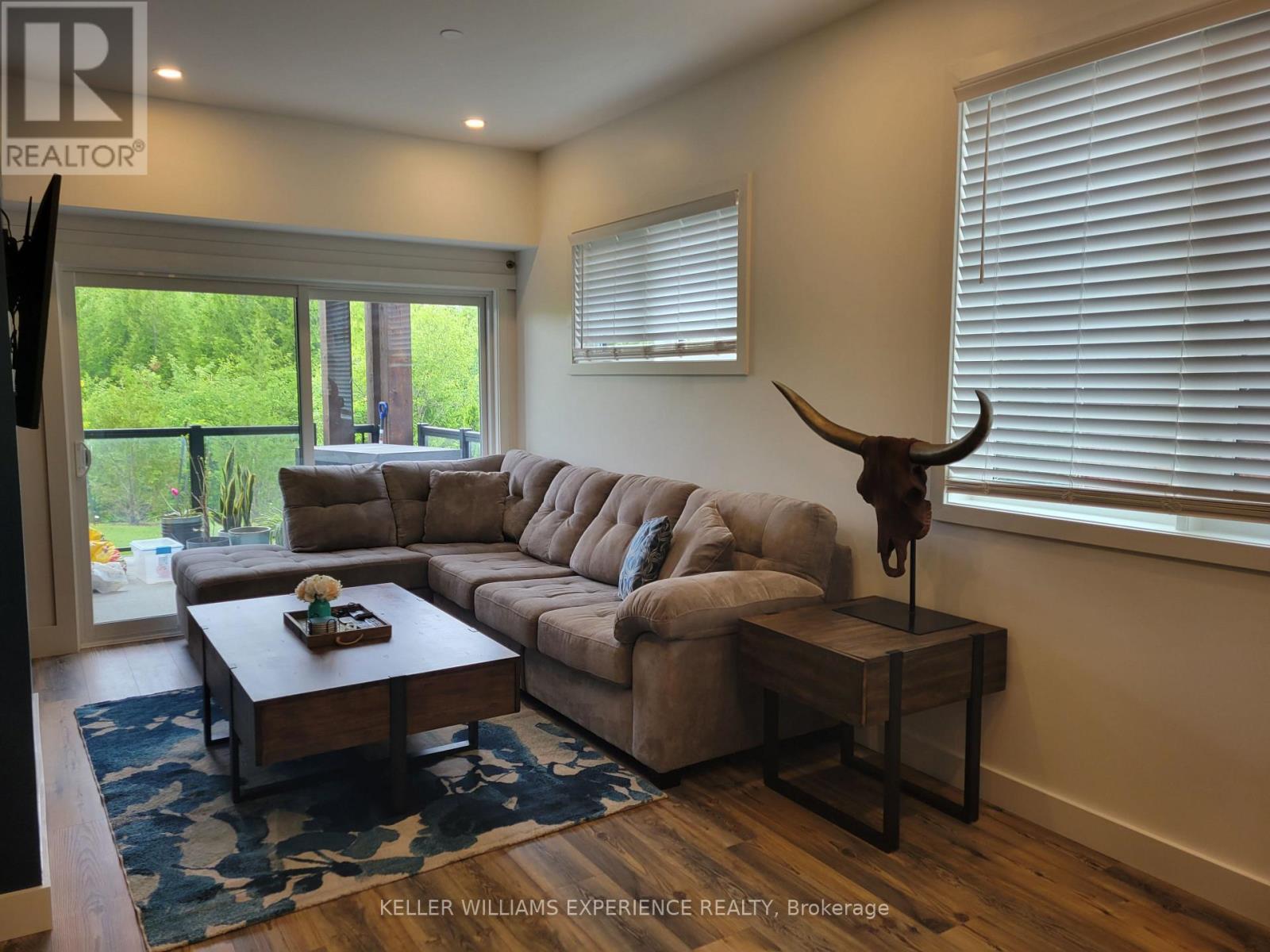 102 - 16 Beckwith Lane, Blue Mountains, Ontario  L9Y 3B6 - Photo 4 - X12209295
