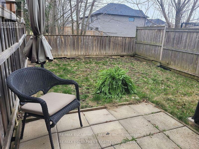 12 Lynch Crescent, Hamilton (Binbrook), Ontario  L3W 1G8 - Photo 29 - X12209313