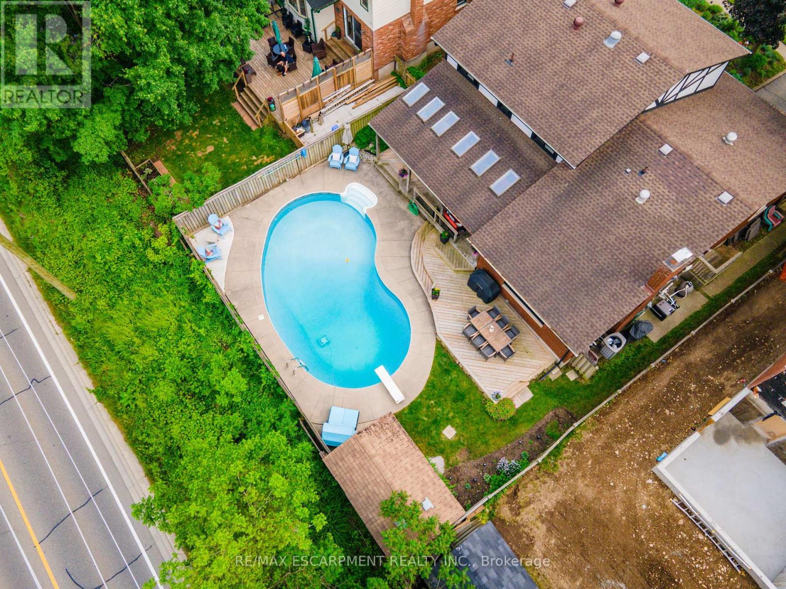 98 Esther Avenue, Cambridge, Ontario  N1S 4L6 - Photo 36 - X12209318