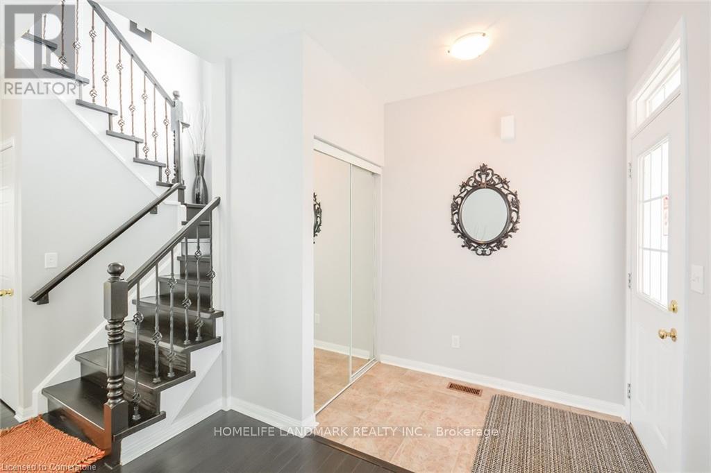 461 Garth Massey Drive, Cambridge, Ontario  N1T 2G5 - Photo 8 - X12209360