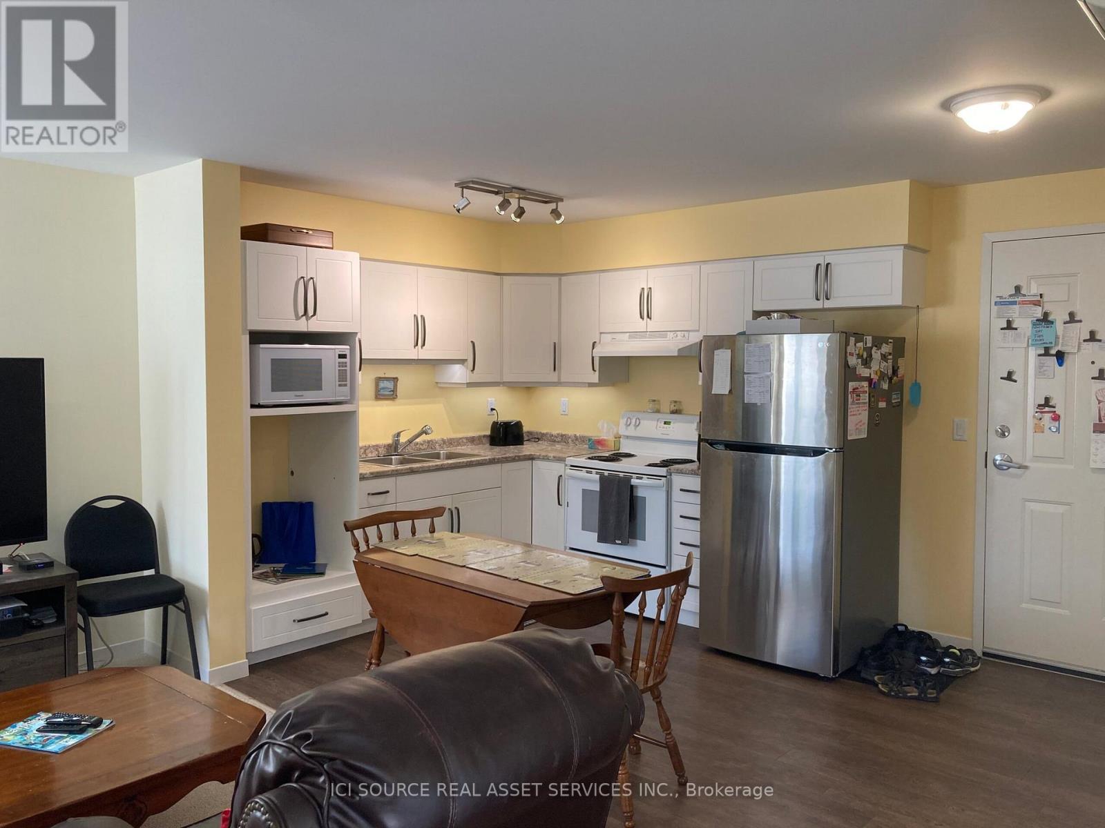 105 - 850 Alpha Street, Owen Sound, Ontario  N4K 5W8 - Photo 1 - X12209497