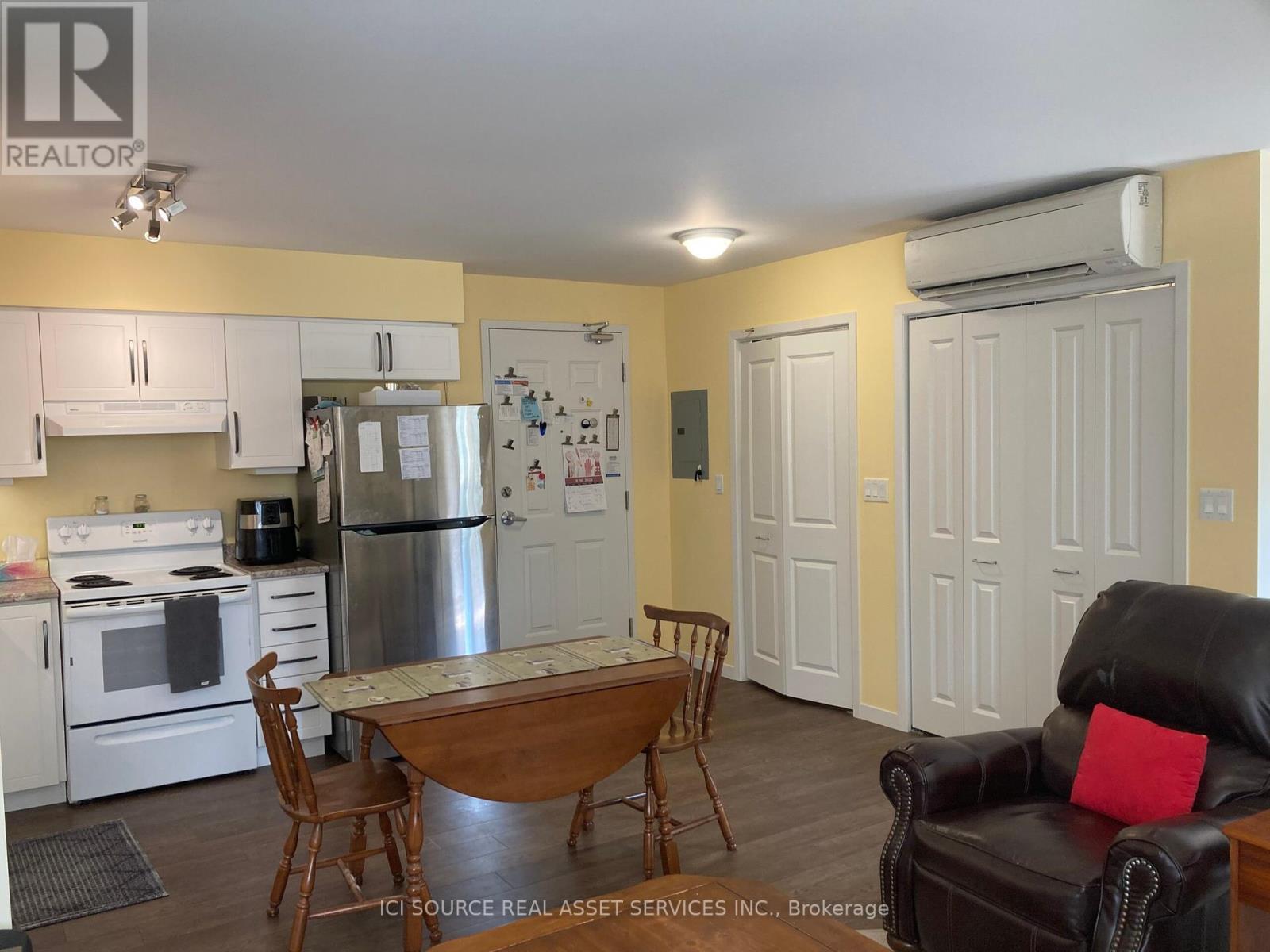 105 - 850 Alpha Street, Owen Sound, Ontario  N4K 5W8 - Photo 5 - X12209497