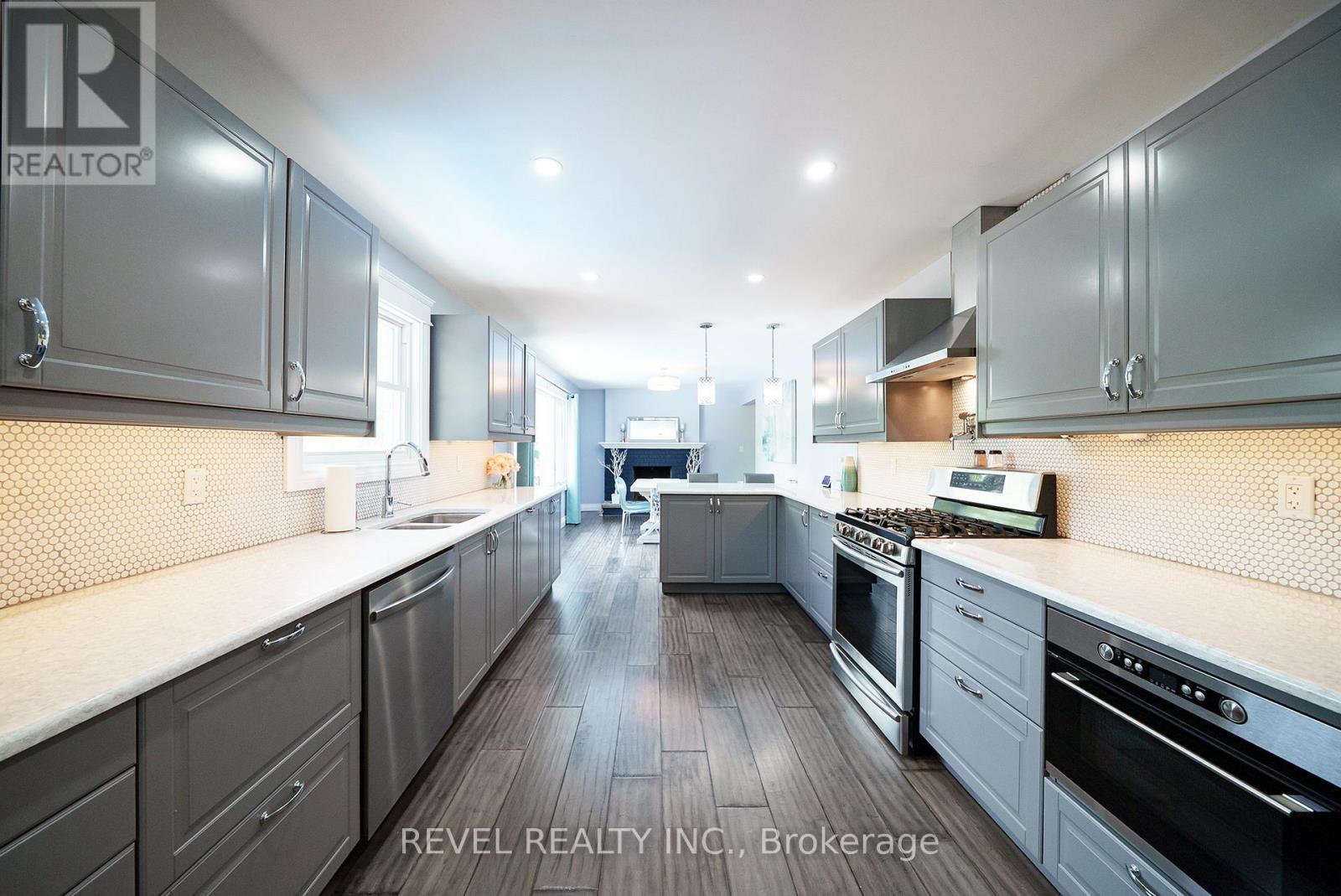 22 Summerhayes Crescent, Brantford, Ontario  N3R 5J1 - Photo 8 - X12209521