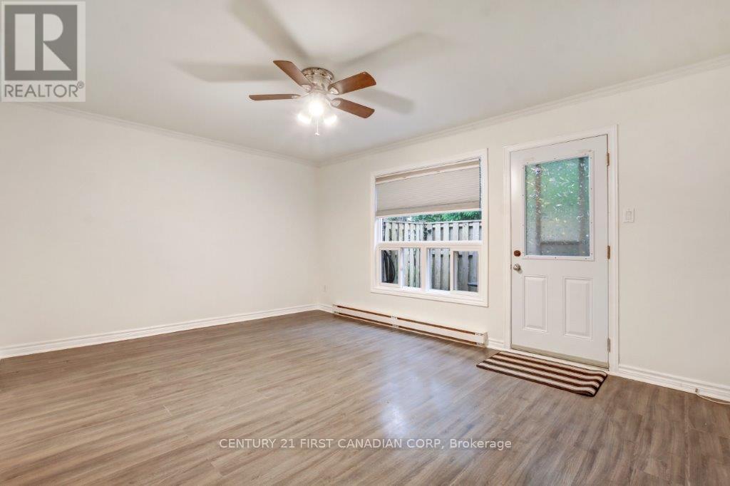 Photo 10 of 25 for 15 - 166 Southdale Road W