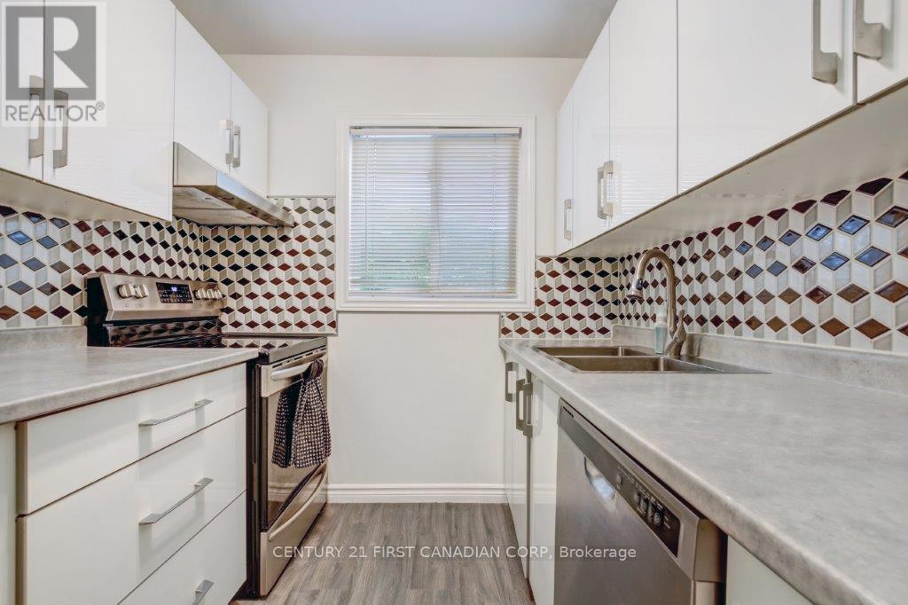 Photo 9 of 25 for 15 - 166 Southdale Road W
