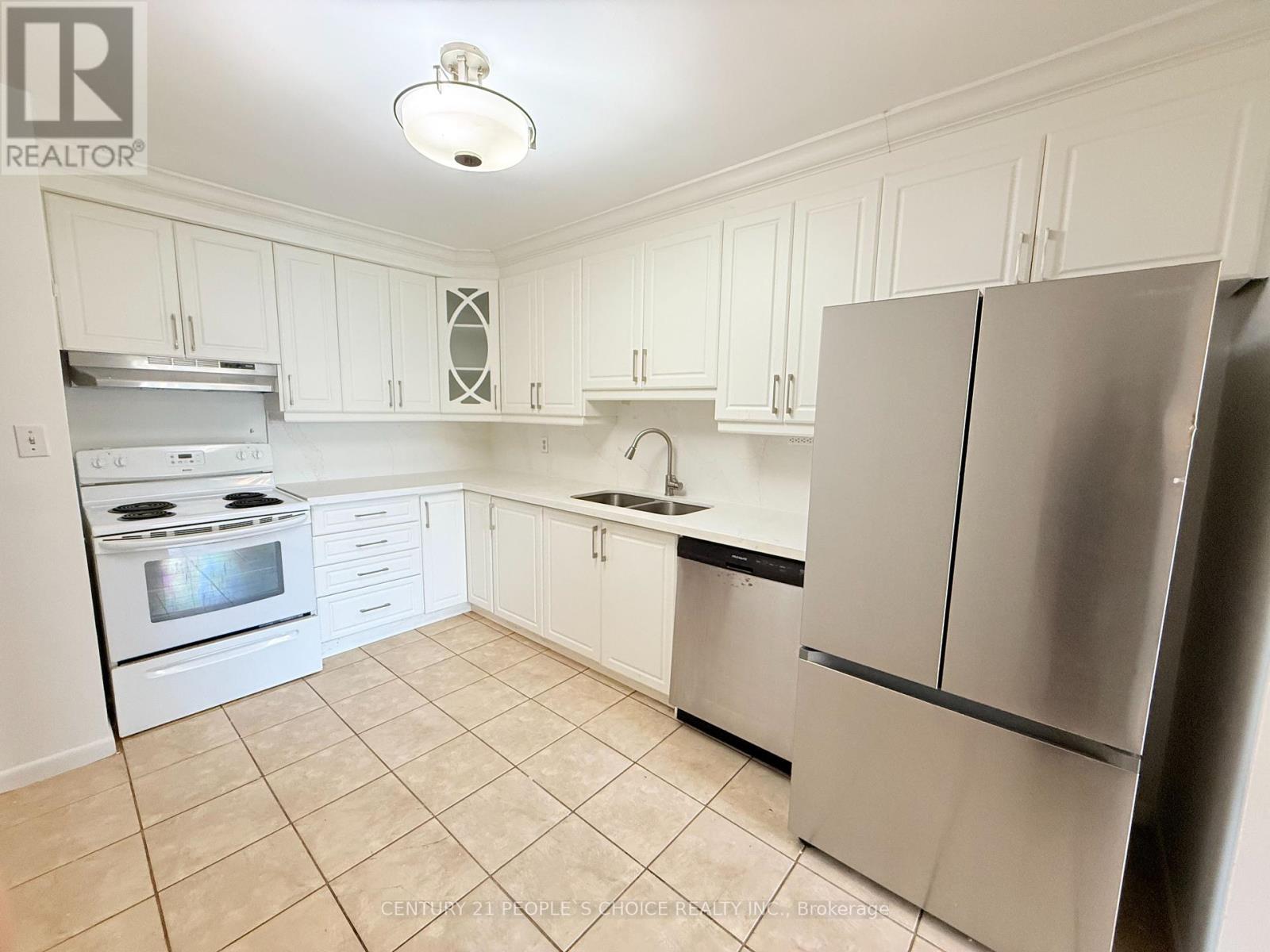 15 - 3308 The Credit Woodlands, Mississauga, Ontario  L5C 2J8 - Photo 14 - W12190555
