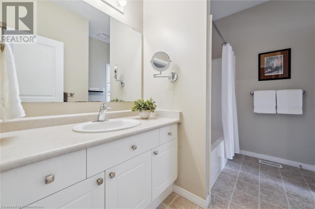 900 Doon Village Road Unit# 10, Kitchener, Ontario  N2P 1A4 - Photo 13 - 40739408