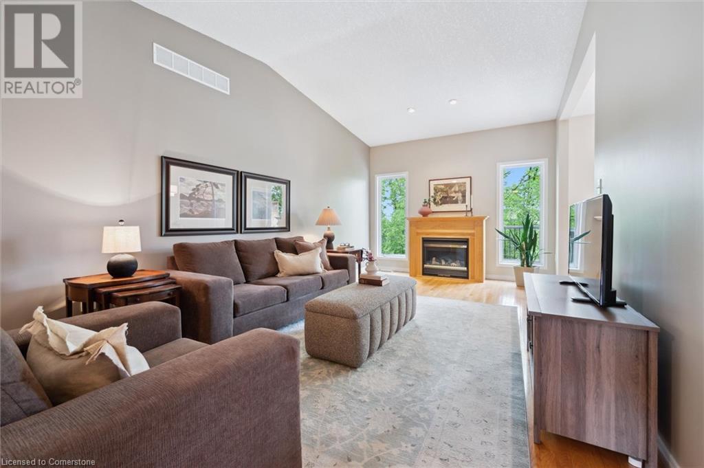 900 Doon Village Road Unit# 10, Kitchener, Ontario  N2P 1A4 - Photo 4 - 40739408