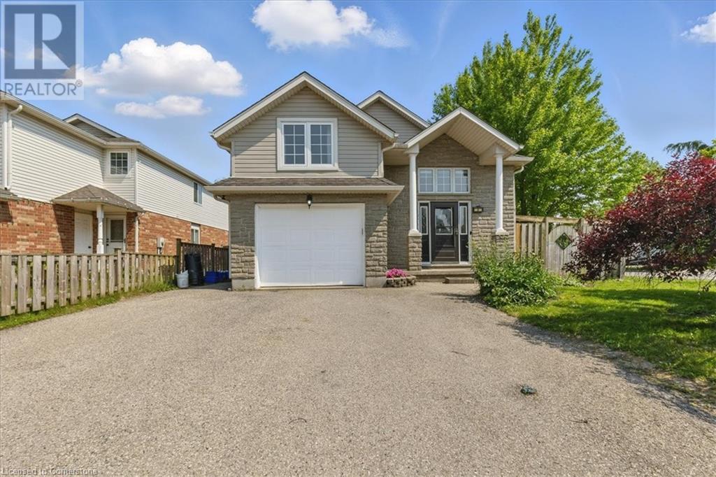 3 WISTERIA Court, kitchener, Ontario